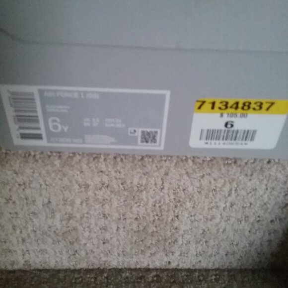 NIKE AIR FORCE 1 - Picture 3 of 4